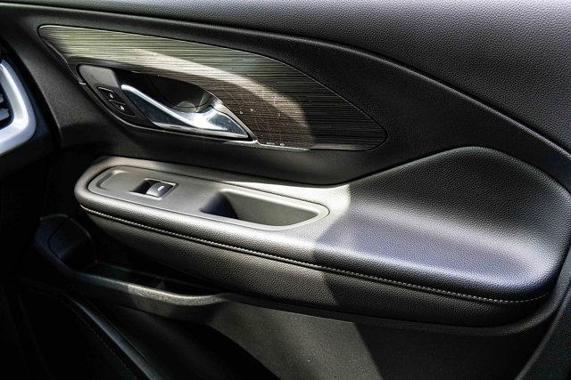 Photo of 2022 Summit White GMC Terrain