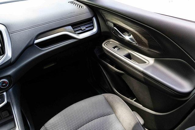 Photo of 2022 Summit White GMC Terrain