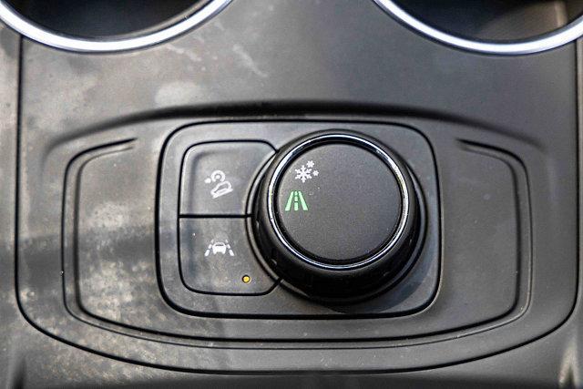 Photo of 2022 Summit White GMC Terrain