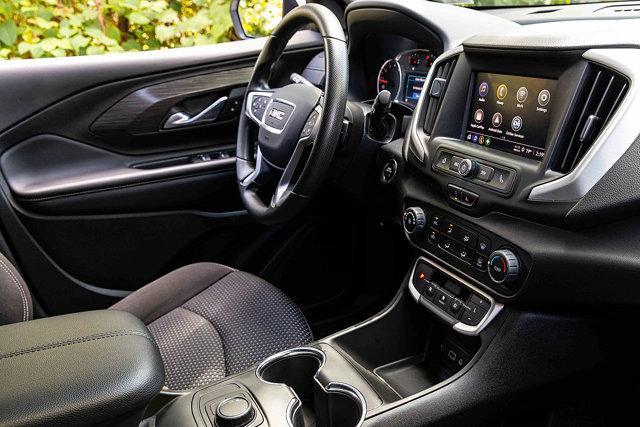 Photo of 2022 Summit White GMC Terrain