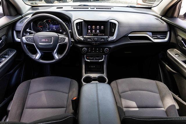 Photo of 2022 Summit White GMC Terrain