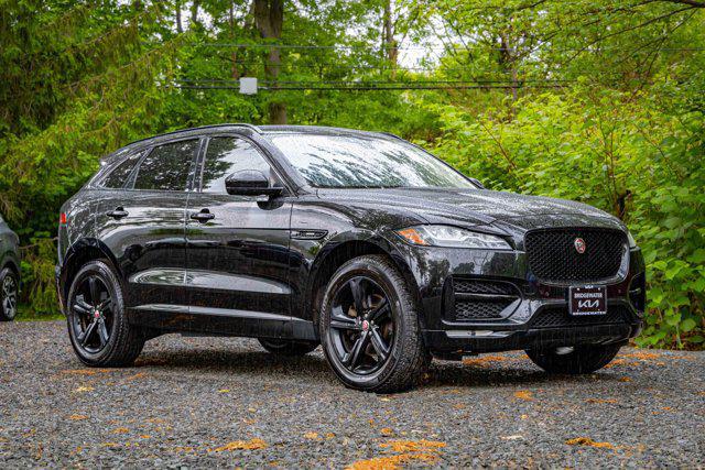 Photo of 2018 Black Jaguar F-PACE