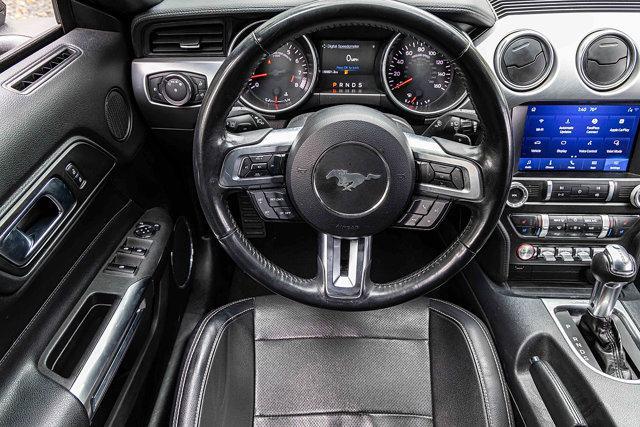 Photo of 2022 Gray Ford Mustang
