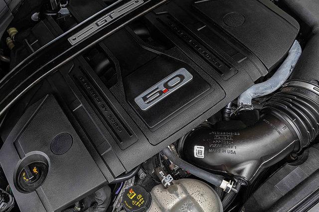 Photo of 2022 Gray Ford Mustang