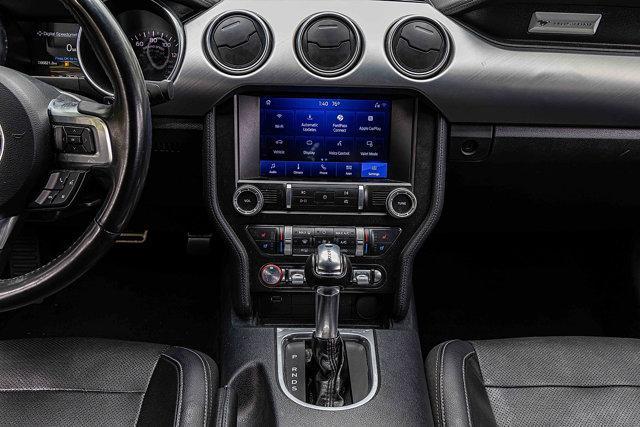 Photo of 2022 Gray Ford Mustang