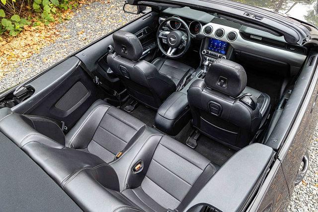 Photo of 2022 Gray Ford Mustang