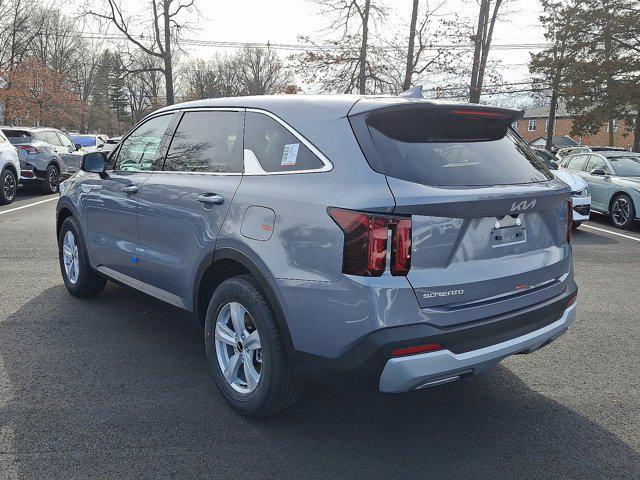 Photo of 2025 Everlasting Silver Kia Sorento