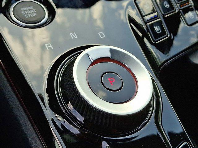 Photo of 2025 Snow White Pearl Kia Sportage