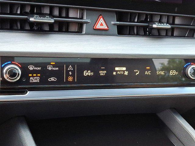 Photo of 2025 Snow White Pearl Kia Sportage
