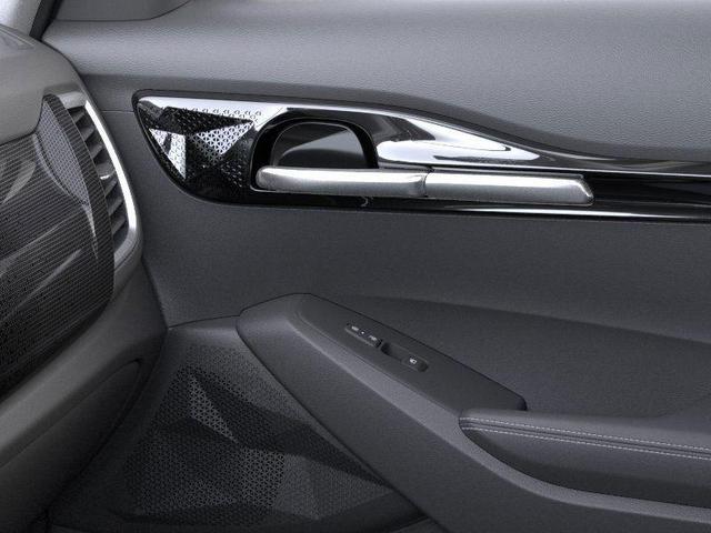 Photo of 2026 Clear White / Black Roof Kia Seltos