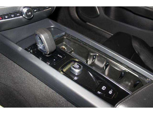 Photo of 2024 Thunder Gray Metallic Volvo S60