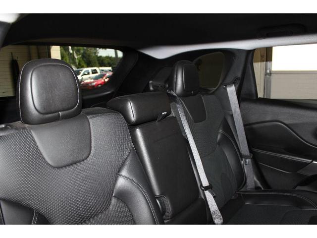 Photo of 2020 Velvet Red Pearlcoat Jeep Cherokee