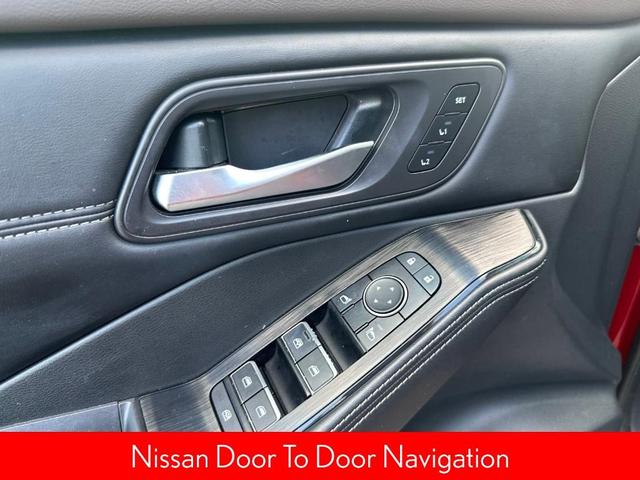 Photo of 2022 Scarlet Ember Nissan Rogue