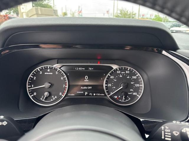 Photo of 2025 Silver Nissan Pathfinder