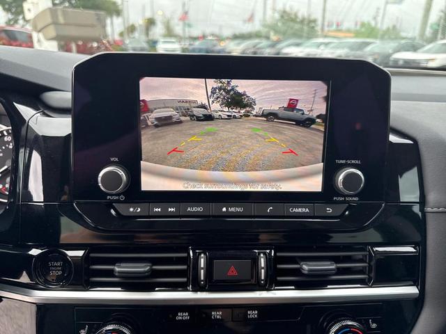 Photo of 2025 Silver Nissan Pathfinder