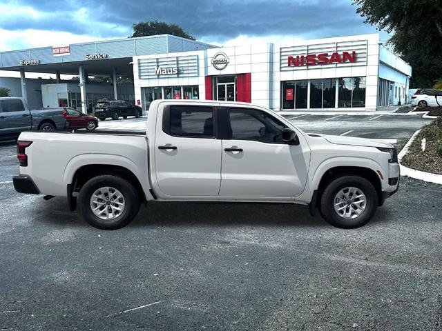 Photo of 2026 Glacier White Nissan Frontier