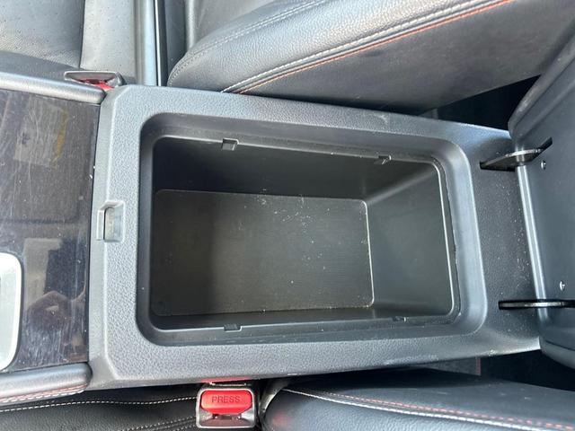 Photo of 2024 Black Nissan Altima