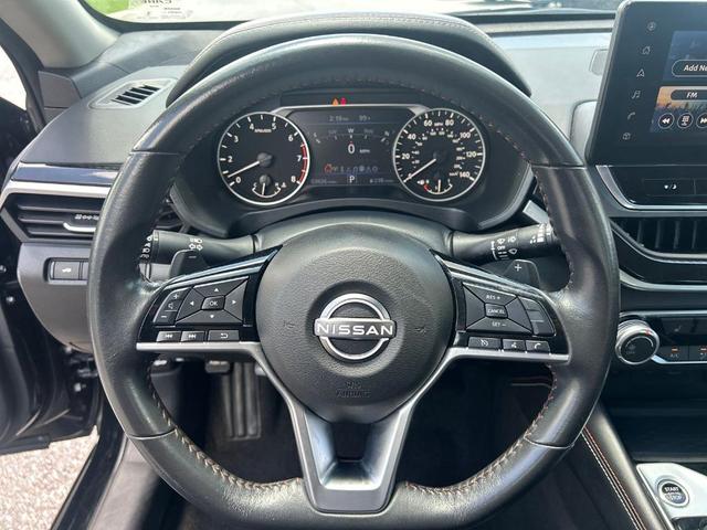 Photo of 2024 Black Nissan Altima