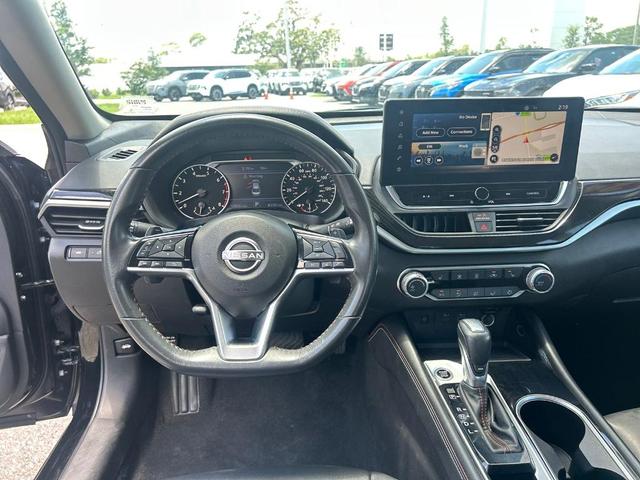 Photo of 2024 Black Nissan Altima