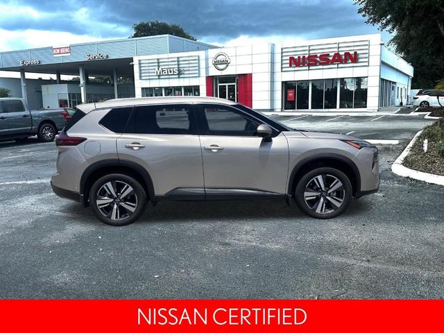 Photo of 2024 Champagne Silve Nissan Rogue