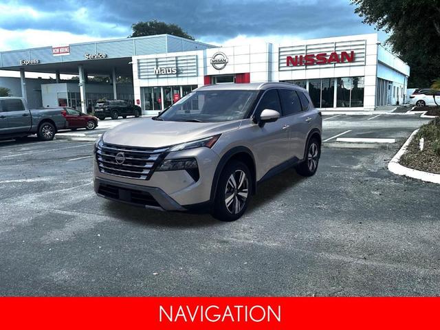 Photo of 2024 Champagne Silve Nissan Rogue
