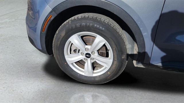 Photo of 2022 Everlasting Silver Kia Sorento