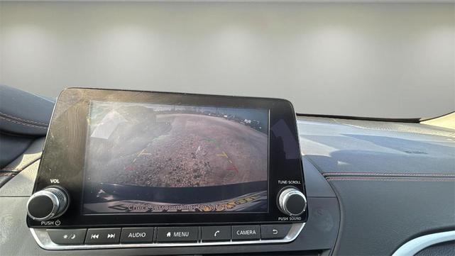 Photo of 2022 Super Black Clearcoat Nissan Altima