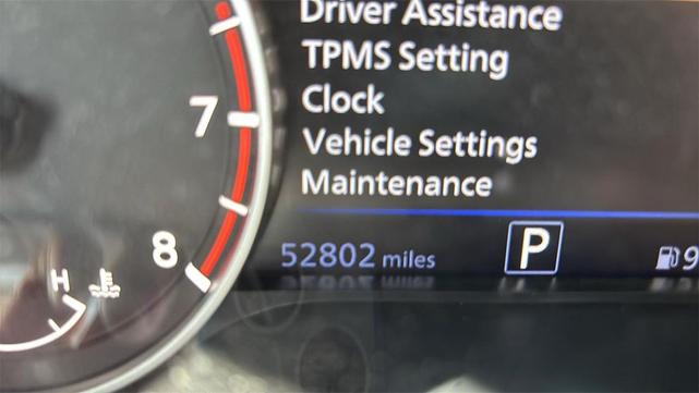 Photo of 2022 Super Black Clearcoat Nissan Altima