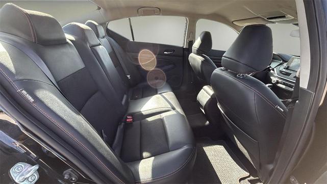 Photo of 2022 Super Black Clearcoat Nissan Altima