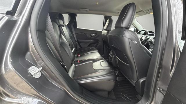 Photo of 2020 Granite Crystal Metallic Clearcoat Jeep Cherokee