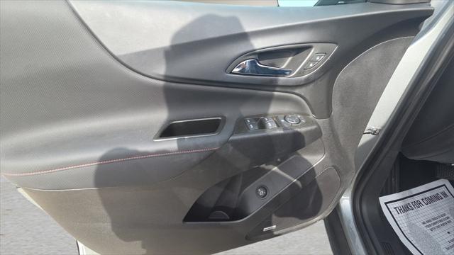 Photo of 2023 Sterling Gray Metallic Chevrolet Equinox