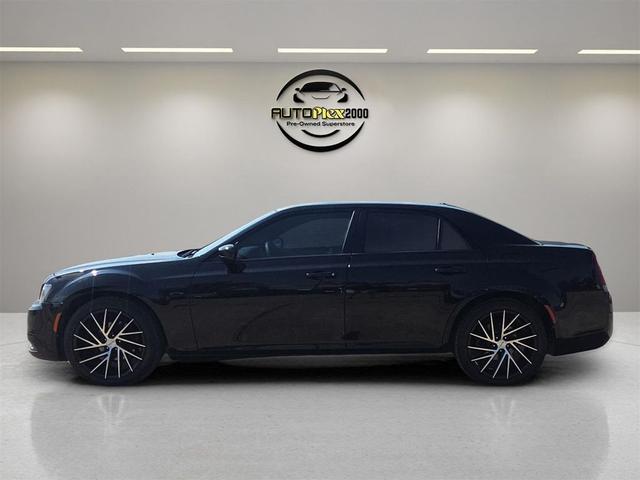 Photo of 2018 Gloss Black Chrysler 300