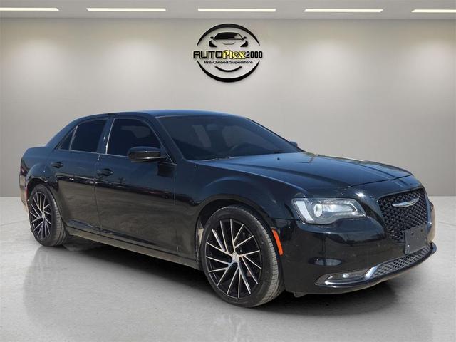 Photo of 2018 Gloss Black Chrysler 300