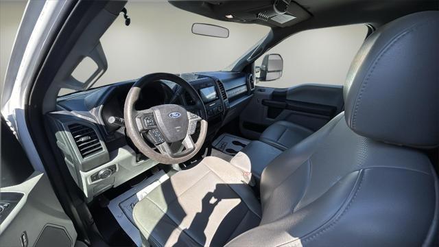 Photo of 2019 Oxford White Ford F-350