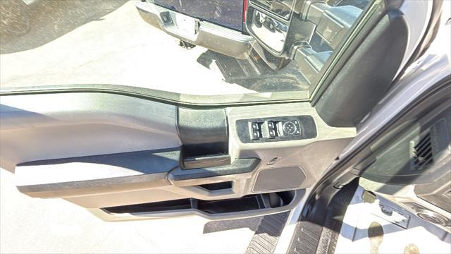 Photo of 2019 Oxford White Ford F-350
