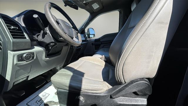 Photo of 2019 Oxford White Ford F-350