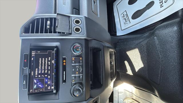 Photo of 2019 Oxford White Ford F-350