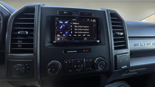 Photo of 2019 Oxford White Ford F-350