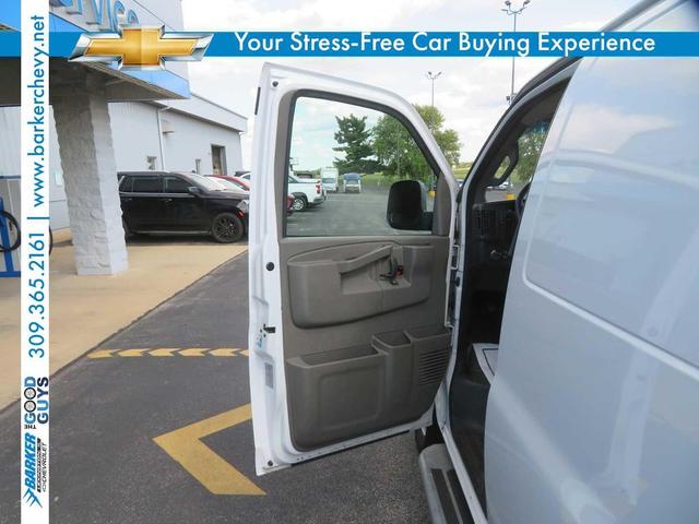 Photo of 2023 Summit White GMC Savana 2500