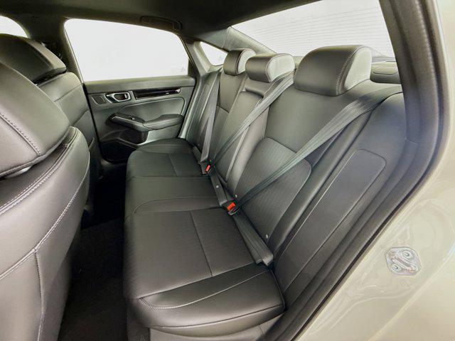Photo of 2025 Platinum White Pearl Honda Civic Hybrid
