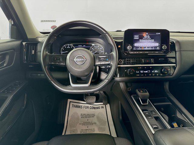 Photo of 2024 Super Black Nissan Pathfinder