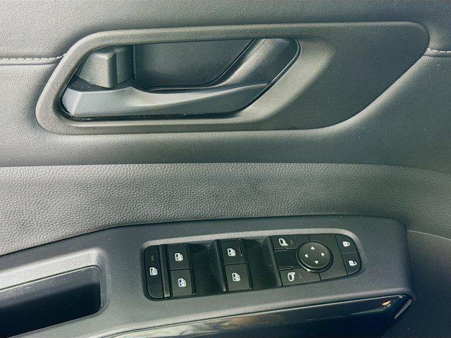 Photo of 2024 Super Black Nissan Pathfinder