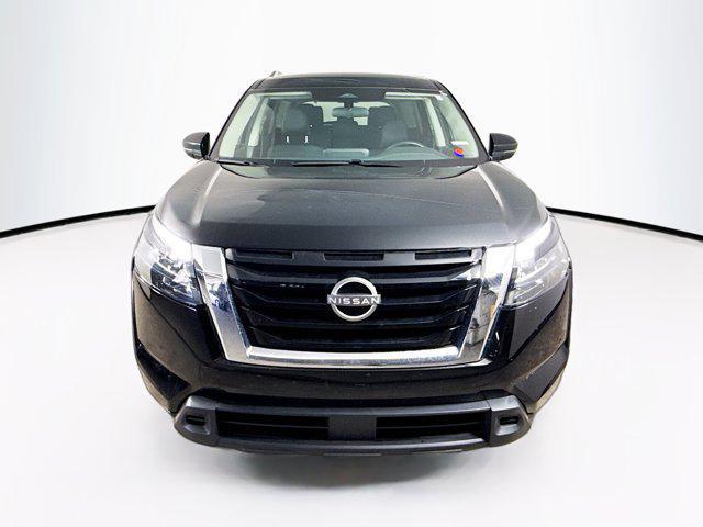 Photo of 2024 Super Black Nissan Pathfinder