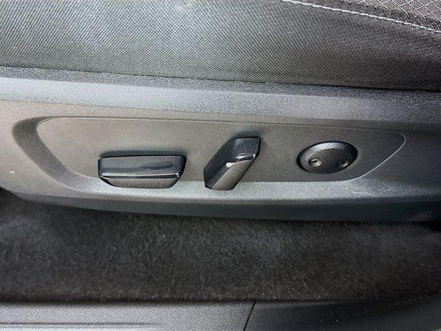 Photo of 2024 Super Black Nissan Pathfinder