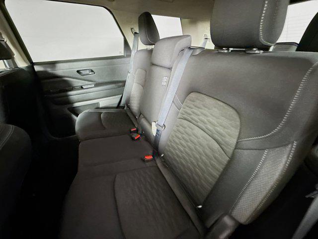 Photo of 2024 Super Black Nissan Pathfinder