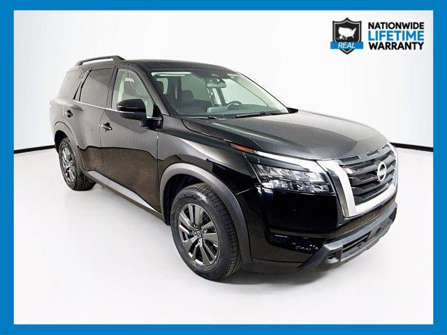 Photo of 2024 Super Black Nissan Pathfinder
