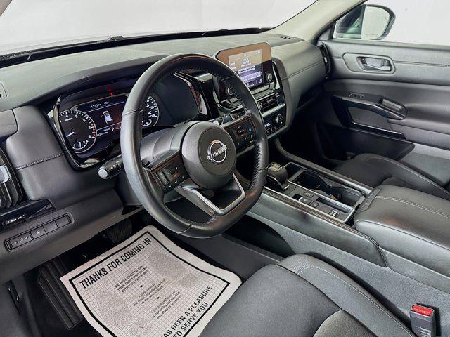 Photo of 2024 Super Black Nissan Pathfinder