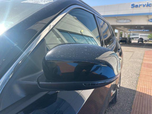 Photo of 2022 Diamond Black Crystal Pearlcoat Jeep Compass