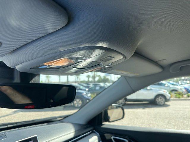 Photo of 2022 Diamond Black Crystal Pearlcoat Jeep Compass