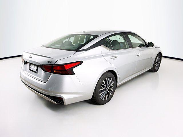 Photo of 2024 Brilliant Silver Metallic Nissan Altima